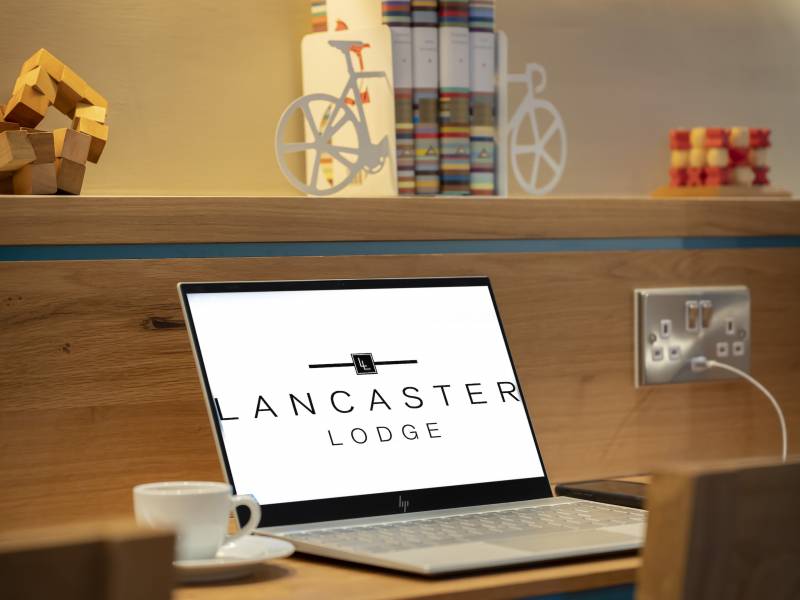 Lancaster Lodge, Interiors: Lobby