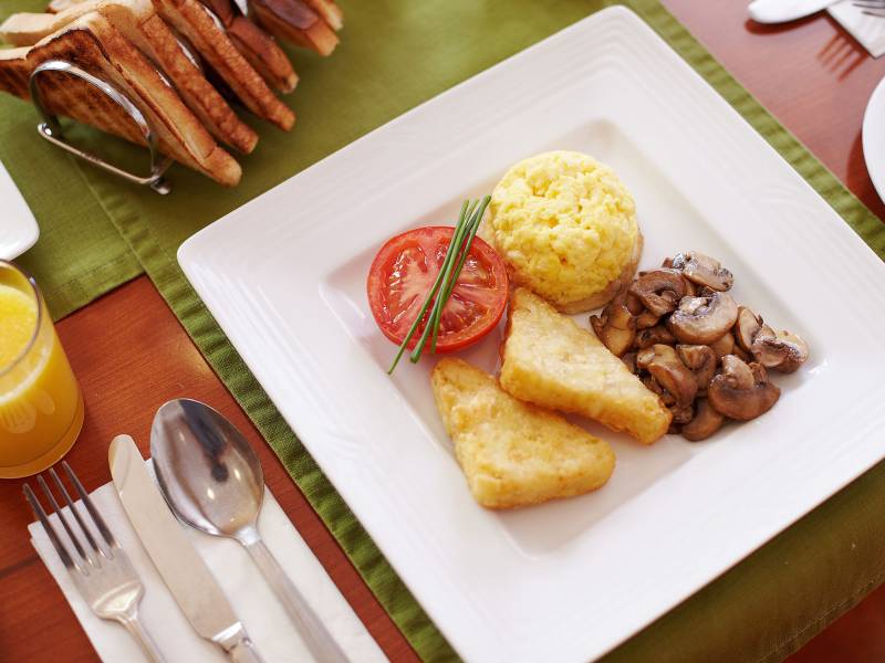 Breakfast Room: Breakfast setup